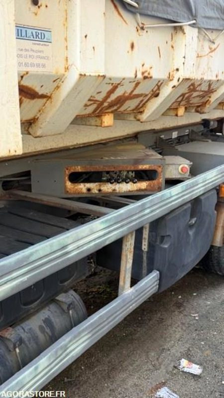 RENAULT MIDLUM BEN/AMO AVEC SALEUSE - Kravas automašīna: foto 5 RENAULT MIDLUM BEN/AMO AVEC SALEUSE - Kravas automašīna: foto 5