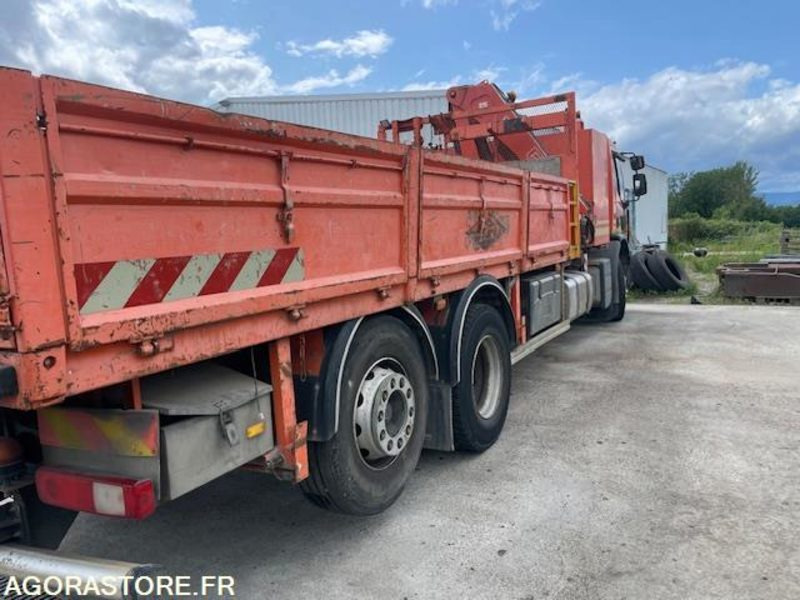 RENAULT PREMIUM LANDER 430.26 - PLATEAU GRUE - GRUE FASSI F150 + RADIO - 2011 - Kravas automašīna: foto 4 RENAULT PREMIUM LANDER 430.26 - PLATEAU GRUE - GRUE FASSI F150 + RADIO - 2011 - Kravas automašīna: foto 4