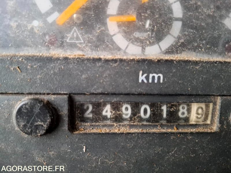 SCANIA M192 Chassis nu 249018 kms 1991 - Kravas automašīna: foto 5 SCANIA M192 Chassis nu 249018 kms 1991 - Kravas automašīna: foto 5