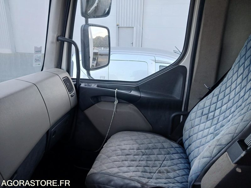 Kravas automašīna camion porteur avec ampiroll: foto 16
