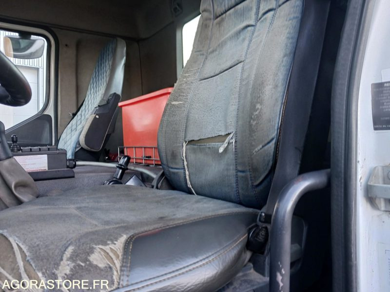 Kravas automašīna camion porteur avec ampiroll: foto 17