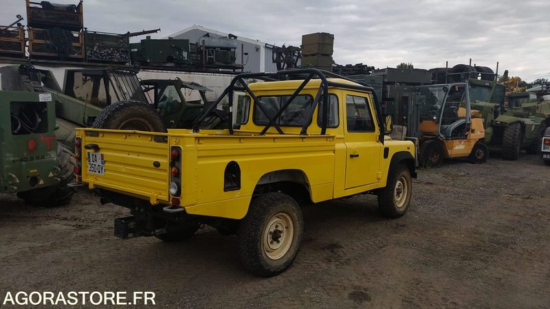 LAND ROVER DEFENDER - 2003 - 98879km - Vieglā automašīna: foto 3 LAND ROVER DEFENDER - 2003 - 98879km - Vieglā automašīna: foto 3