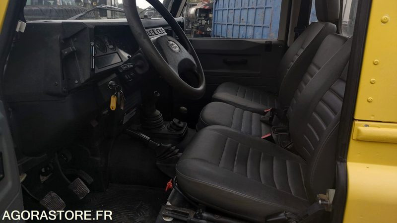LAND ROVER DEFENDER - 2003 - 98879km - Vieglā automašīna: foto 5 LAND ROVER DEFENDER - 2003 - 98879km - Vieglā automašīna: foto 5