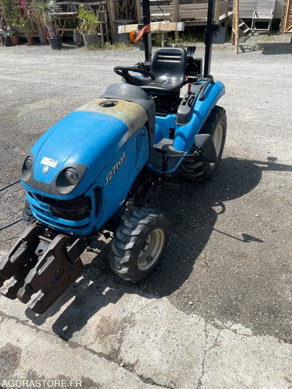 LS 27 - Micro-tracteur - avec différents outils - 709 H - 2014 - Traktors: foto 5 LS 27 - Micro-tracteur - avec différents outils - 709 H - 2014 - Traktors: foto 5
