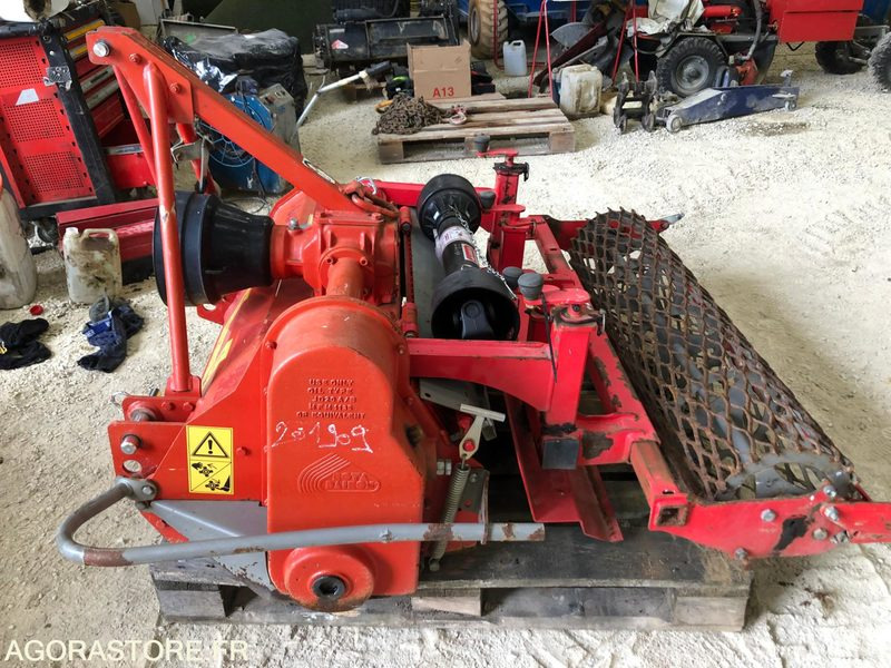 Enfouisseur de pierres DAIRON RD100NIV pour micro tracteur 22-35CV - Lauksaimniecības tehnika: foto 1 Enfouisseur de pierres DAIRON RD100NIV pour micro tracteur 22-35CV - Lauksaimniecības tehnika: foto 1