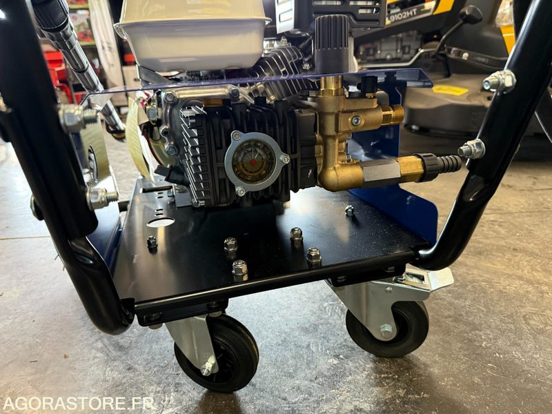 Nettoyeur HP iseki 180 bar Thermique Honda NEUF - Lauksaimniecības tehnika: foto 5 Nettoyeur HP iseki 180 bar Thermique Honda NEUF - Lauksaimniecības tehnika: foto 5