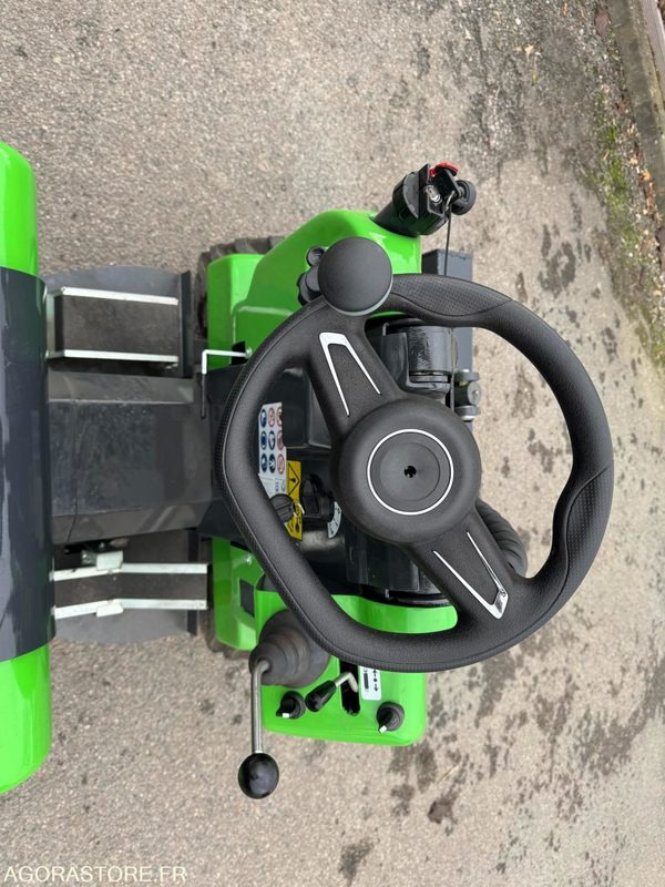 Valet de ferme 3 roues motrices HG-130 - Lauksaimniecības tehnika: foto 4 Valet de ferme 3 roues motrices HG-130 - Lauksaimniecības tehnika: foto 4