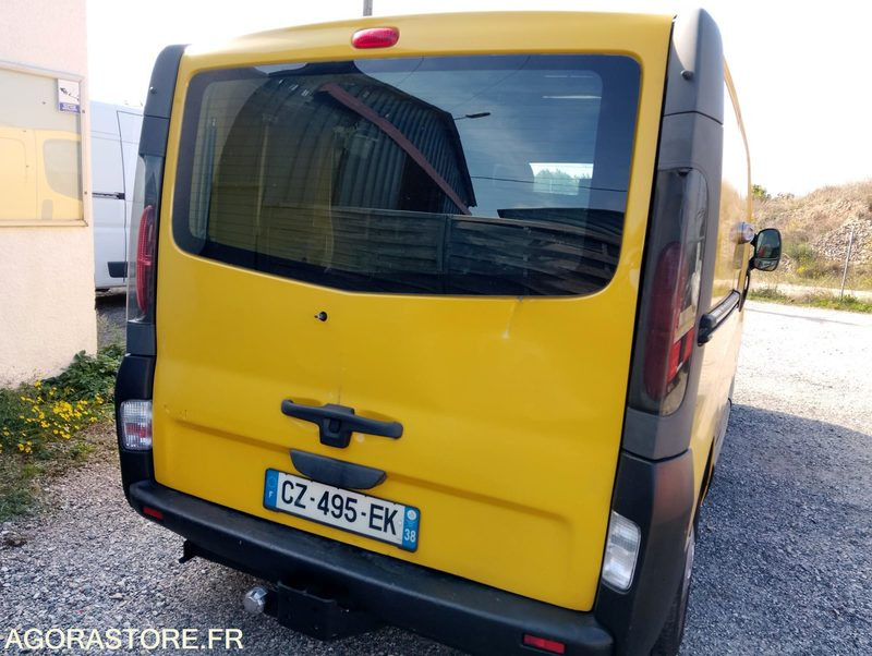 Lot A12 - Opel Vivaro - Kravas mikroautobuss: foto 5 Lot A12 - Opel Vivaro - Kravas mikroautobuss: foto 5