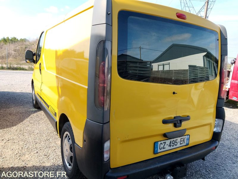 Lot A12 - Opel Vivaro - Kravas mikroautobuss: foto 4 Lot A12 - Opel Vivaro - Kravas mikroautobuss: foto 4