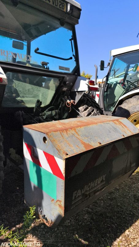 Lot Renault - Tracteur ergos 110-CF 056 - 2001 - 11404 et CHARGEUR FAUCHEUX TRF0 - Traktors: foto 4 Lot Renault - Tracteur ergos 110-CF 056 - 2001 - 11404 et CHARGEUR FAUCHEUX TRF0 - Traktors: foto 4