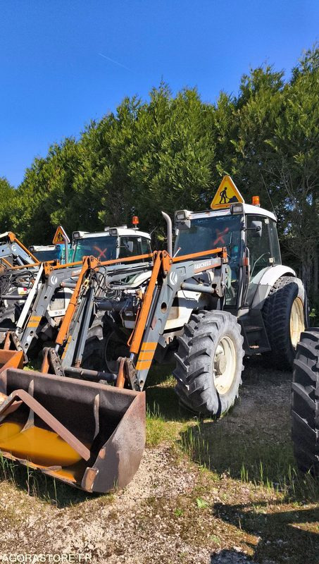 Lot Renault - Tracteur ergos 110-CF 056 - 2001 - 11404 et CHARGEUR FAUCHEUX TRF0 - Traktors: foto 3 Lot Renault - Tracteur ergos 110-CF 056 - 2001 - 11404 et CHARGEUR FAUCHEUX TRF0 - Traktors: foto 3
