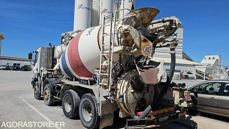 MALAXEUR POMPE A BETON RENAULT PREMIUM - 2004 / 346 794 KM - EXCLU EXPORT - Betona sūknis ar mikseri: foto 4 MALAXEUR POMPE A BETON RENAULT PREMIUM - 2004 / 346 794 KM - EXCLU EXPORT - Betona sūknis ar mikseri: foto 4