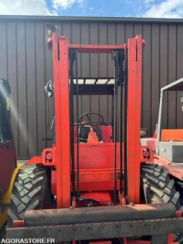 MANITOU - MC30N - FRONTAL DIESEL TOUT TERRAIN - 1994 - Dīzeļiekrāvējs: foto 3 MANITOU - MC30N - FRONTAL DIESEL TOUT TERRAIN - 1994 - Dīzeļiekrāvējs: foto 3