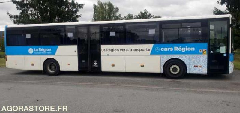 MERCEDES INTOURO N°093128 - Skolas autobuss: foto 1 MERCEDES INTOURO N°093128 - Skolas autobuss: foto 1
