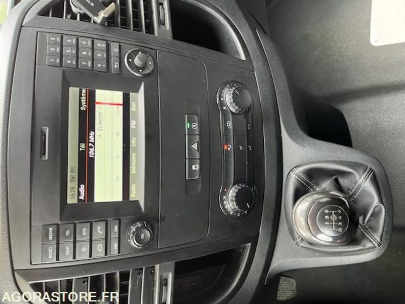 MERCEDES VITO MIXTO 116 CDI LONG 5 PLACES - 2021 - 193 000km - Kravas mikroautobuss: foto 4 MERCEDES VITO MIXTO 116 CDI LONG 5 PLACES - 2021 - 193 000km - Kravas mikroautobuss: foto 4