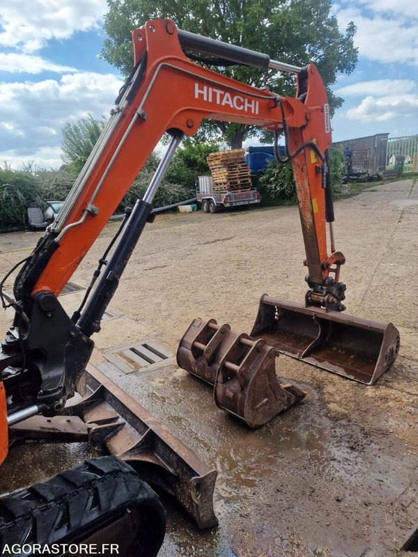 MINI PELLE HYDRAULIQUE HITACHI ZX26U-5A 2020 - 3 400heures - TRES BON ETAT - Mini-ekskavators: foto 2 MINI PELLE HYDRAULIQUE HITACHI ZX26U-5A 2020 - 3 400heures - TRES BON ETAT - Mini-ekskavators: foto 2