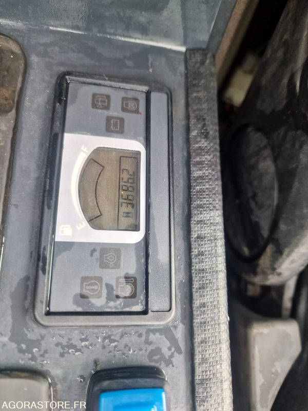 MINI PELLE HYDRAULIQUE SUR CHENILLES CAOUTCHOUC HITACHI ZX26U DIESEL 19.7CV 2017 - Mini-ekskavators: foto 4 MINI PELLE HYDRAULIQUE SUR CHENILLES CAOUTCHOUC HITACHI ZX26U DIESEL 19.7CV 2017 - Mini-ekskavators: foto 4
