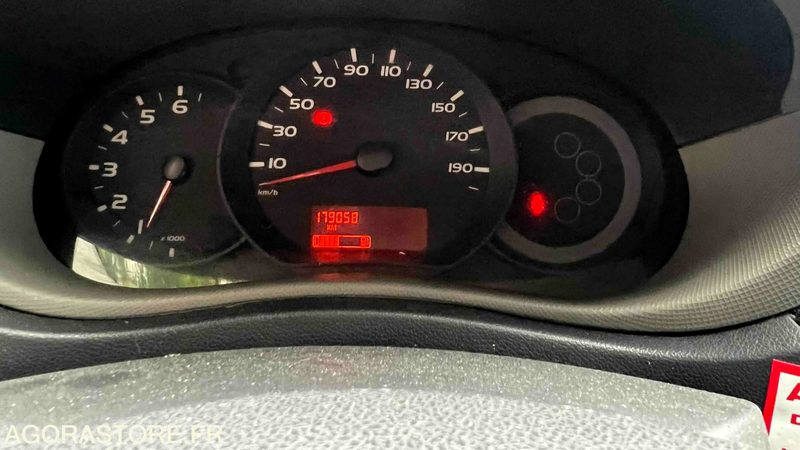 MINICAR - RENAULT TRUCKS - MASTER TPMR - 2012 - 179 058 KM (CB-868-FW) - Mikroautobuss, Pasažieru furgons: foto 4 MINICAR - RENAULT TRUCKS - MASTER TPMR - 2012 - 179 058 KM (CB-868-FW) - Mikroautobuss, Pasažieru furgons: foto 4