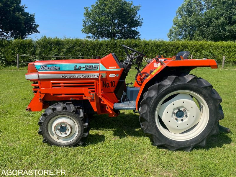 Micro-tracteur Kubota L1-185 - Traktors: foto 3 Micro-tracteur Kubota L1-185 - Traktors: foto 3