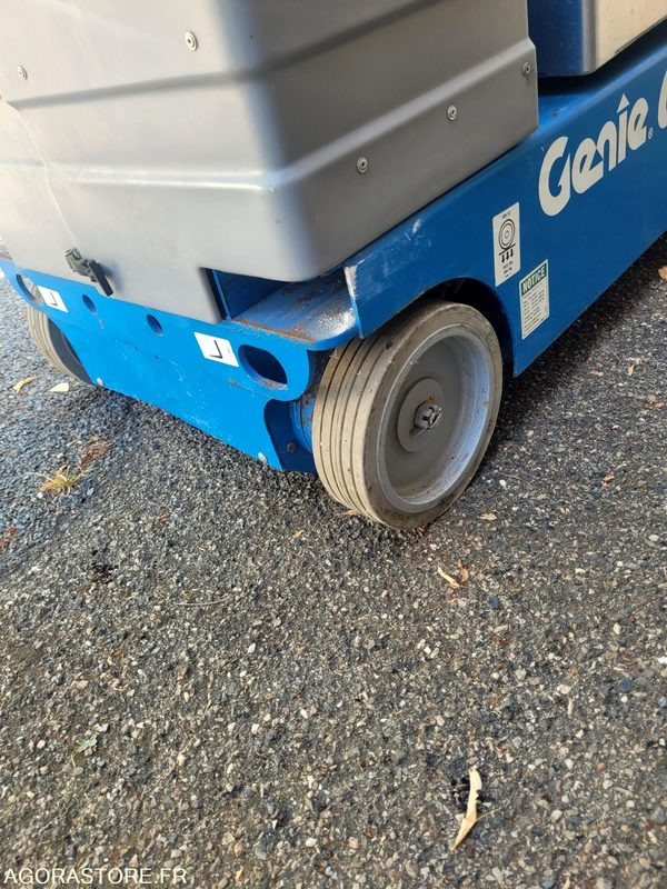 NACELLE GENIE GR12 NOVON 1H40 D'UTILISATION + REMORQUE 2 TONES ROUE DOLBY - Instrument/ Aprīkojums: foto 3 NACELLE GENIE GR12 NOVON 1H40 D'UTILISATION + REMORQUE 2 TONES ROUE DOLBY - Instrument/ Aprīkojums: foto 3