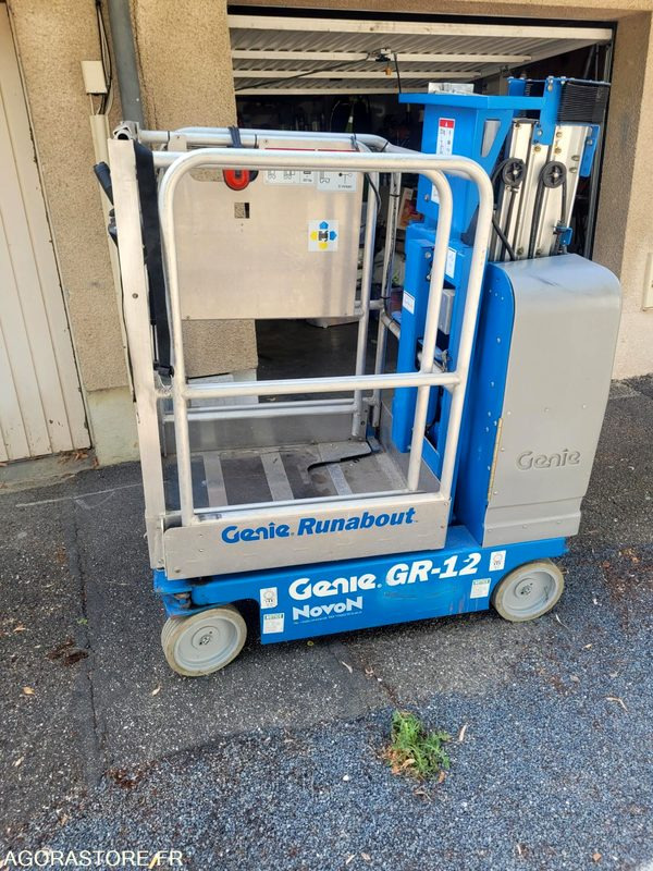 NACELLE GENIE GR12 NOVON 1H40 D'UTILISATION + REMORQUE 2 TONES ROUE DOLBY - Instrument/ Aprīkojums: foto 1 NACELLE GENIE GR12 NOVON 1H40 D'UTILISATION + REMORQUE 2 TONES ROUE DOLBY - Instrument/ Aprīkojums: foto 1