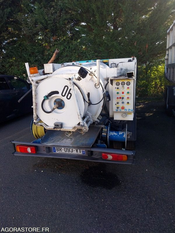 NISSAN Cabstar 3T5 BAROCLEAN 2011 (400 000Km) NON ROULANT EXPORT EXCLUSIVEMENT - Asenizācijas mašīna: foto 4 NISSAN Cabstar 3T5 BAROCLEAN 2011 (400 000Km) NON ROULANT EXPORT EXCLUSIVEMENT - Asenizācijas mašīna: foto 4