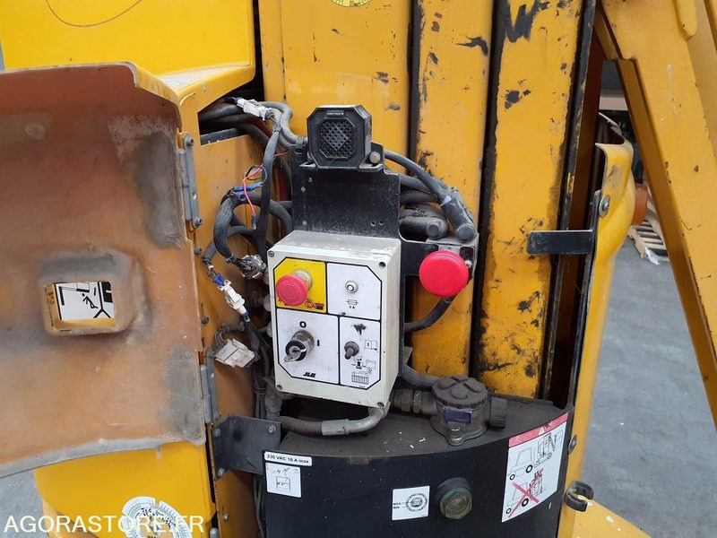 Nacelles à mât vertical GROVE TOUCAN 861 - Pacēlājs: foto 3 Nacelles à mât vertical GROVE TOUCAN 861 - Pacēlājs: foto 3