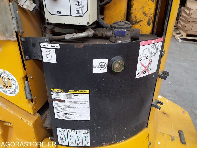 Nacelles à mât vertical GROVE TOUCAN 861 - Pacēlājs: foto 4 Nacelles à mât vertical GROVE TOUCAN 861 - Pacēlājs: foto 4