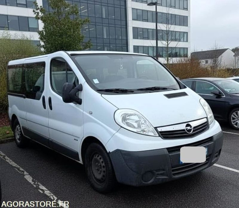 Opel Vivaro Combi 9 places L2H1 -2.0 cdti 120ch - Roulant - Mikroautobuss, Pasažieru furgons: foto 1 Opel Vivaro Combi 9 places L2H1 -2.0 cdti 120ch - Roulant - Mikroautobuss, Pasažieru furgons: foto 1