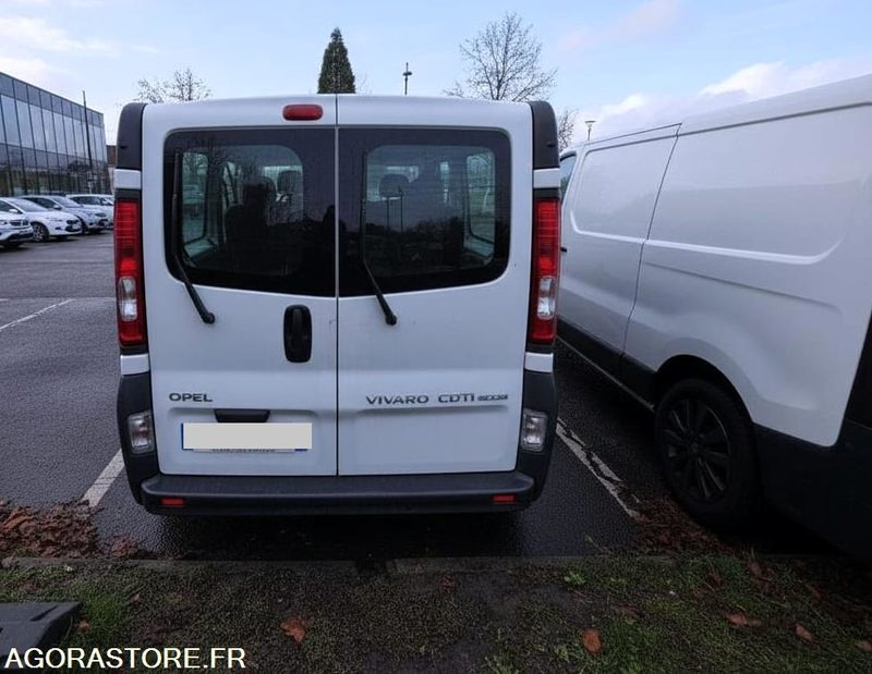 Opel Vivaro Combi 9 places L2H1 -2.0 cdti 120ch - Roulant - Mikroautobuss, Pasažieru furgons: foto 4 Opel Vivaro Combi 9 places L2H1 -2.0 cdti 120ch - Roulant - Mikroautobuss, Pasažieru furgons: foto 4