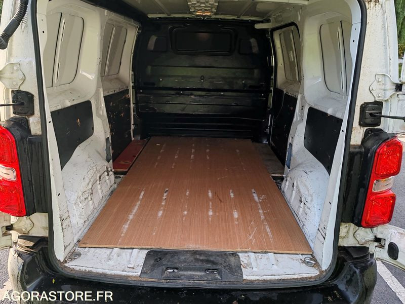 Opel vivaro - Mazs furgons: foto 3 Opel vivaro - Mazs furgons: foto 3