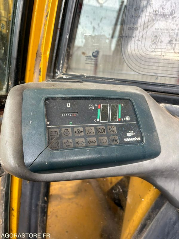 PELLE KOMATSU / 0333018 H / 2004 - Ekskavators: foto 5 PELLE KOMATSU / 0333018 H / 2004 - Ekskavators: foto 5