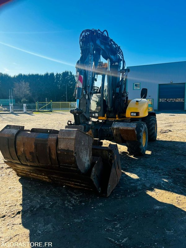 PELLE - MECALAC - 12MXT - 2006 / 4085 HEURES - Ekskavators: foto 1 PELLE - MECALAC - 12MXT - 2006 / 4085 HEURES - Ekskavators: foto 1