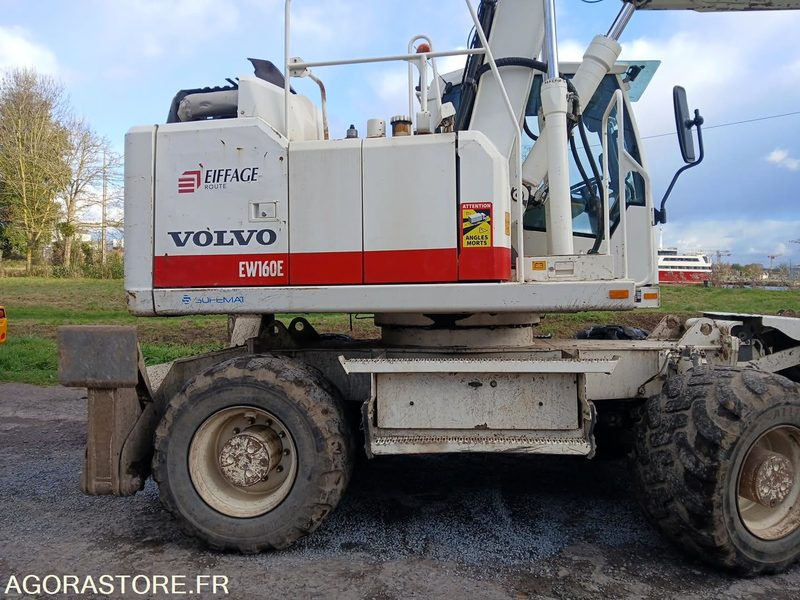 PELLE SUR PNEUS - VOLVO -EW160E - 2016 - 12500 - Ekskavators: foto 1 PELLE SUR PNEUS - VOLVO -EW160E - 2016 - 12500 - Ekskavators: foto 1