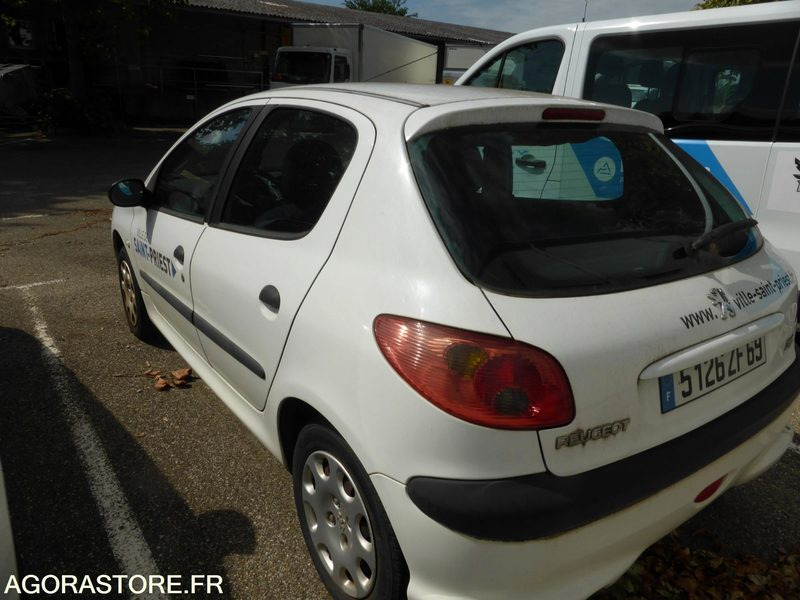 PEUGEOT 206 - Vieglā automašīna: foto 2 PEUGEOT 206 - Vieglā automašīna: foto 2