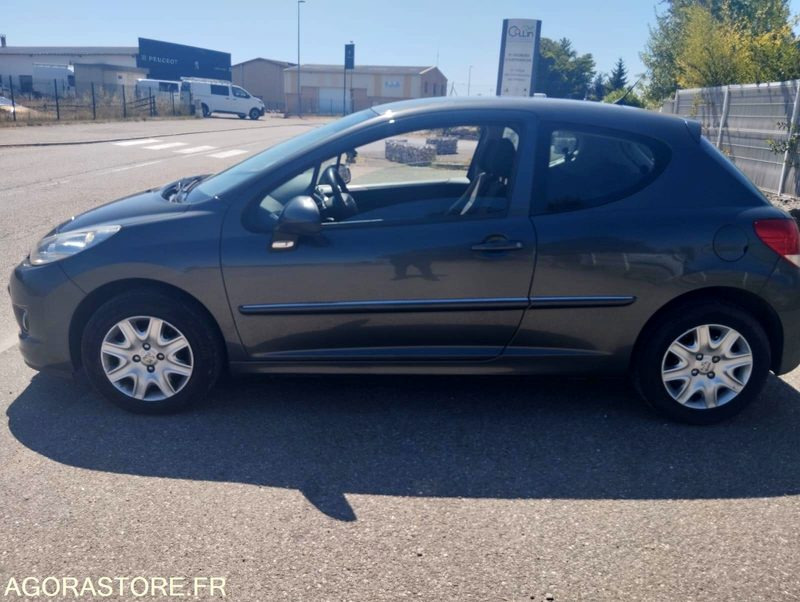PEUGEOT 207 - 2010 - PHASE 2 - 123 125 KMS - EXCELLENT ETAT - Vieglā automašīna: foto 4 PEUGEOT 207 - 2010 - PHASE 2 - 123 125 KMS - EXCELLENT ETAT - Vieglā automašīna: foto 4