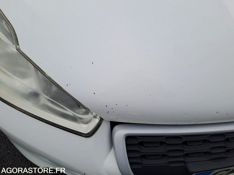 PEUGEOT 208 - 2013 / 191229 KM - Vieglā automašīna: foto 2 PEUGEOT 208 - 2013 / 191229 KM - Vieglā automašīna: foto 2