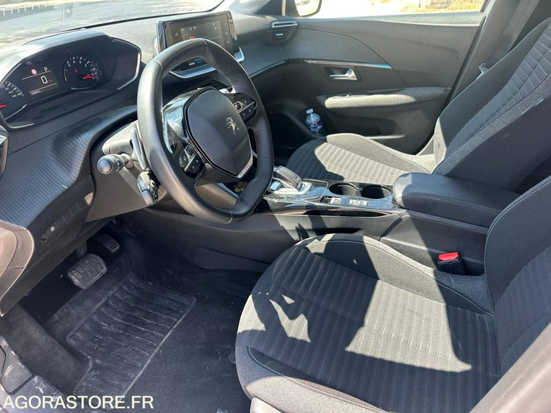 PEUGEOT 208 II Boite auto 107000kms 2022 - Vieglā automašīna: foto 5 PEUGEOT 208 II Boite auto 107000kms 2022 - Vieglā automašīna: foto 5