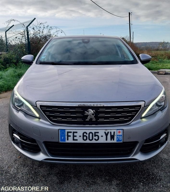 PEUGEOT 308 phase II - 110ch - 2019 - 172160km - ESSENCE - Vieglā automašīna: foto 3 PEUGEOT 308 phase II - 110ch - 2019 - 172160km - ESSENCE - Vieglā automašīna: foto 3