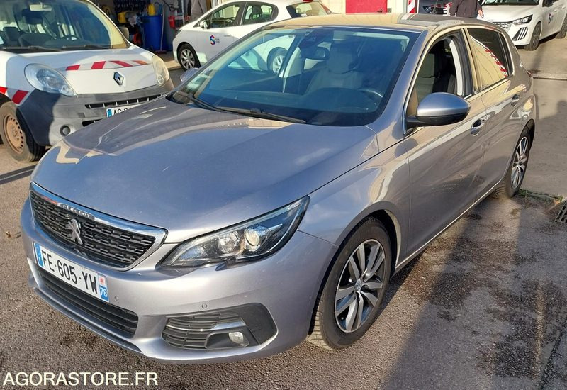 PEUGEOT 308 phase II - 110ch - 2019 - 172160km - ESSENCE - Vieglā automašīna: foto 2 PEUGEOT 308 phase II - 110ch - 2019 - 172160km - ESSENCE - Vieglā automašīna: foto 2