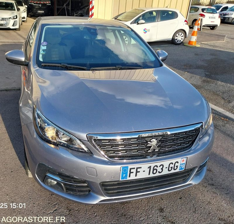 PEUGEOT 308 phase II - 110ch - 2019 - 88946km - ESSENCE - Vieglā automašīna: foto 2 PEUGEOT 308 phase II - 110ch - 2019 - 88946km - ESSENCE - Vieglā automašīna: foto 2