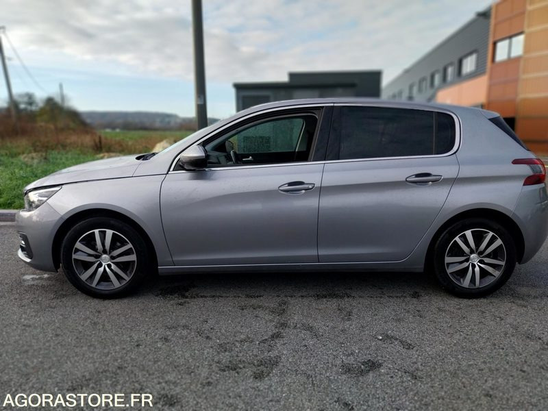 PEUGEOT 308 phase II - 110ch - 2019 - 88946km - ESSENCE - Vieglā automašīna: foto 5 PEUGEOT 308 phase II - 110ch - 2019 - 88946km - ESSENCE - Vieglā automašīna: foto 5