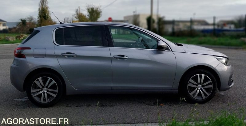 PEUGEOT 308 phase II - 110ch - 2019 - 88946km - ESSENCE - Vieglā automašīna: foto 4 PEUGEOT 308 phase II - 110ch - 2019 - 88946km - ESSENCE - Vieglā automašīna: foto 4