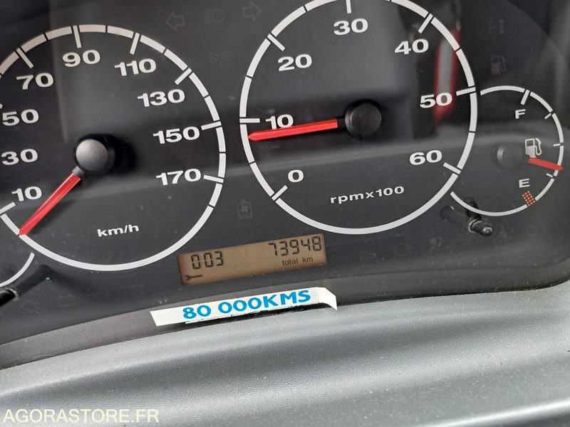 PEUGEOT BOXER-73 948 KMS-2003-551BZE38 - Mikroautobuss, Pasažieru furgons: foto 5 PEUGEOT BOXER-73 948 KMS-2003-551BZE38 - Mikroautobuss, Pasažieru furgons: foto 5