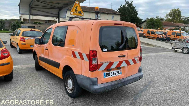 PEUGEOT PARTNER 4X4 DANGEL - 182618 KM - Mazs furgons: foto 3 PEUGEOT PARTNER 4X4 DANGEL - 182618 KM - Mazs furgons: foto 3