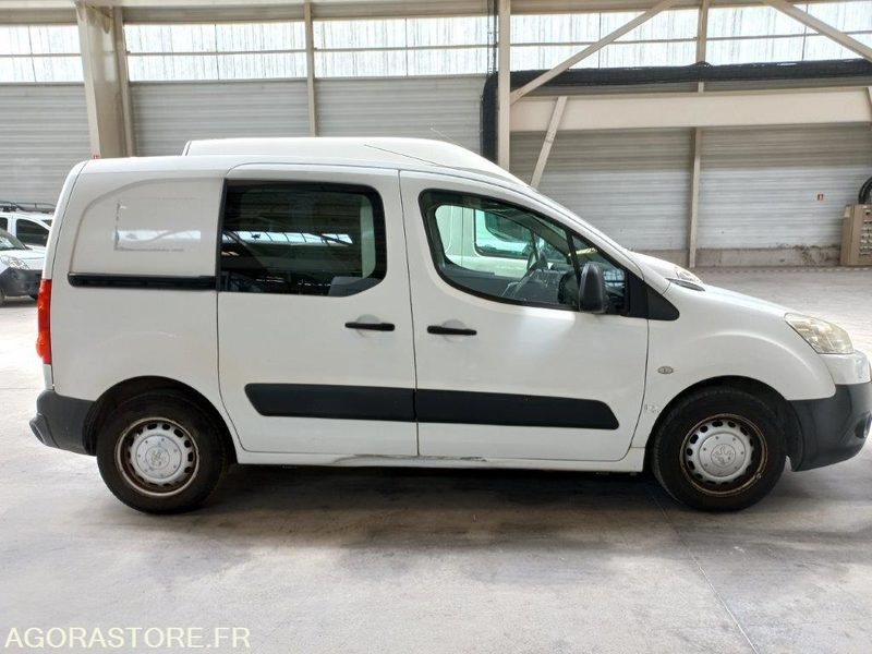 PEUGEOT PARTNER CD-884-BC - Mazs furgons: foto 5 PEUGEOT PARTNER CD-884-BC - Mazs furgons: foto 5