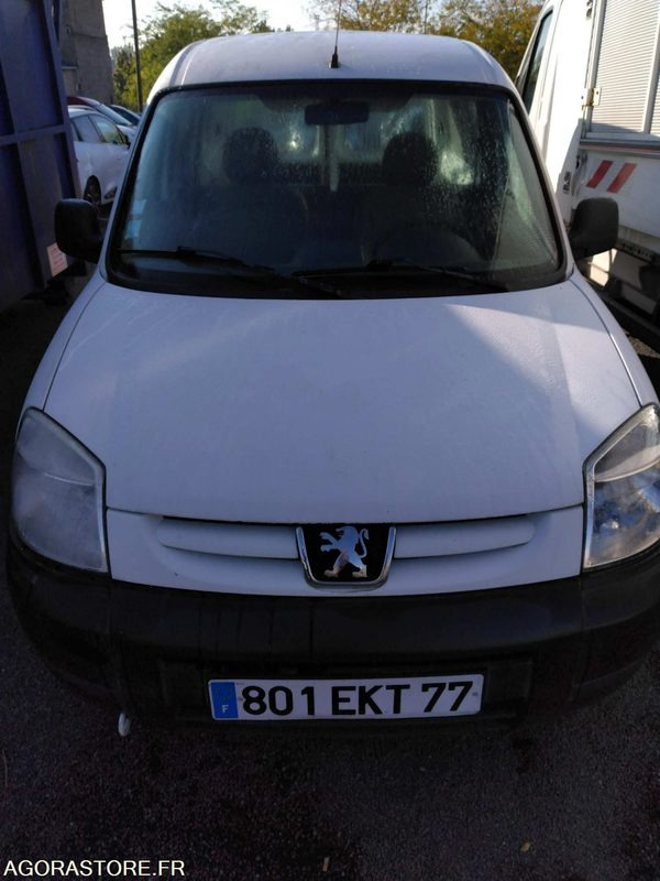 PEUGEOT PARTNER - Mazs furgons: foto 2 PEUGEOT PARTNER - Mazs furgons: foto 2