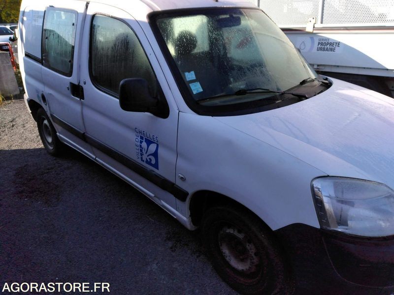 PEUGEOT PARTNER - Mazs furgons: foto 3 PEUGEOT PARTNER - Mazs furgons: foto 3