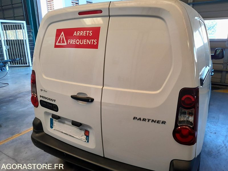 PEUGEOT PARTNER II 1.6 Vti 50026 kms 2016 frigo - Mazs furgons: foto 5 PEUGEOT PARTNER II 1.6 Vti 50026 kms 2016 frigo - Mazs furgons: foto 5