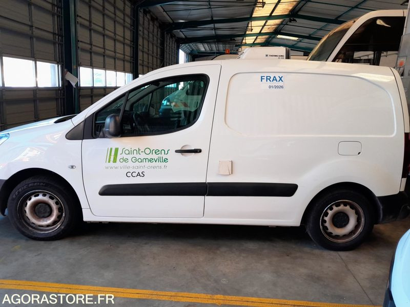 PEUGEOT PARTNER II 1.6 Vti 50026 kms 2016 frigo - Mazs furgons: foto 4 PEUGEOT PARTNER II 1.6 Vti 50026 kms 2016 frigo - Mazs furgons: foto 4